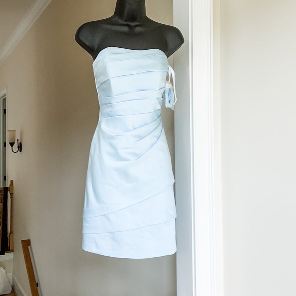 DAVIDS BRIDAL sz 2 Capri strapless dress